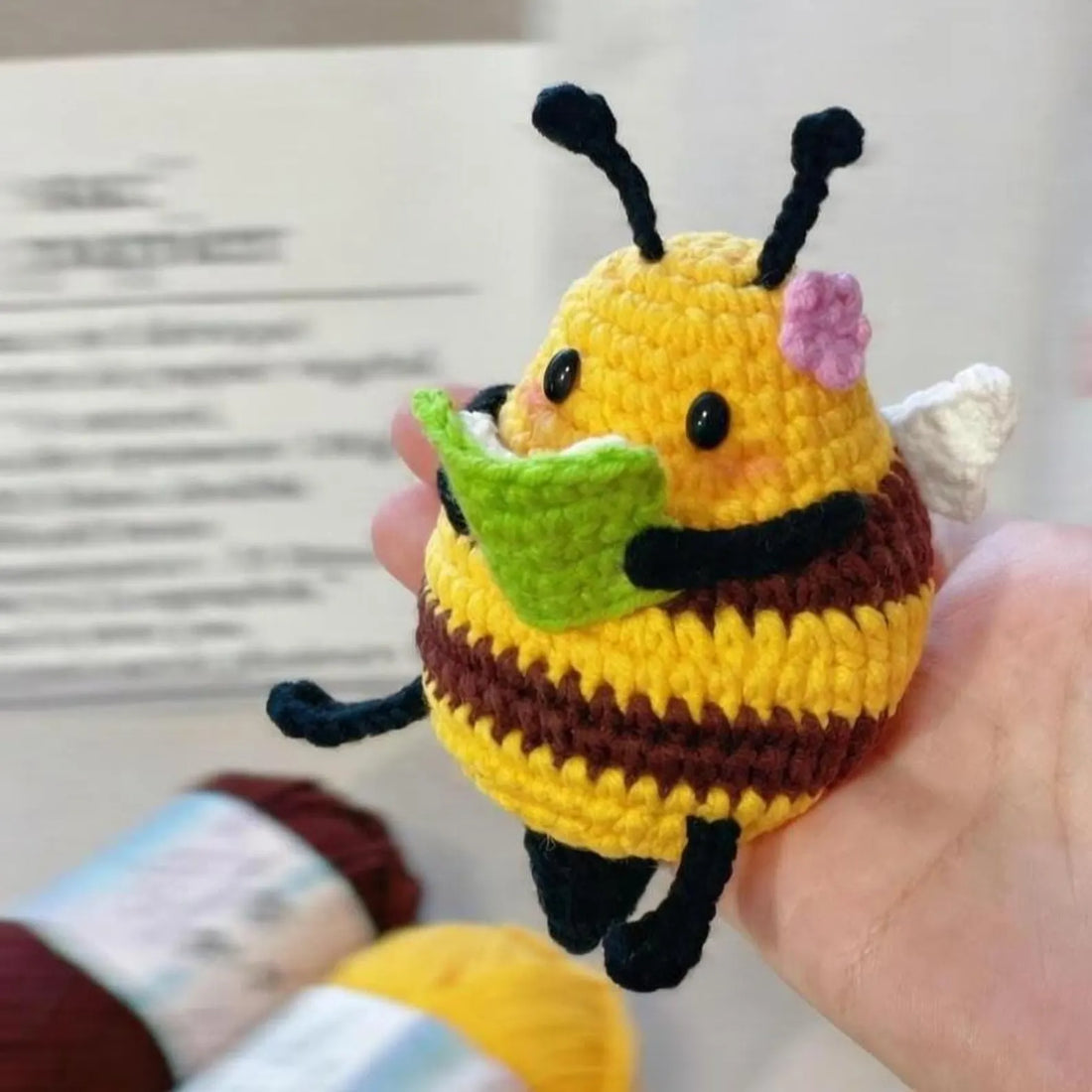 Handmade Crochet Reading Bee Plushie | Kawaii Amigurumi Bee Toy with Book | Cute Mini Animal & Reader Gift Idea